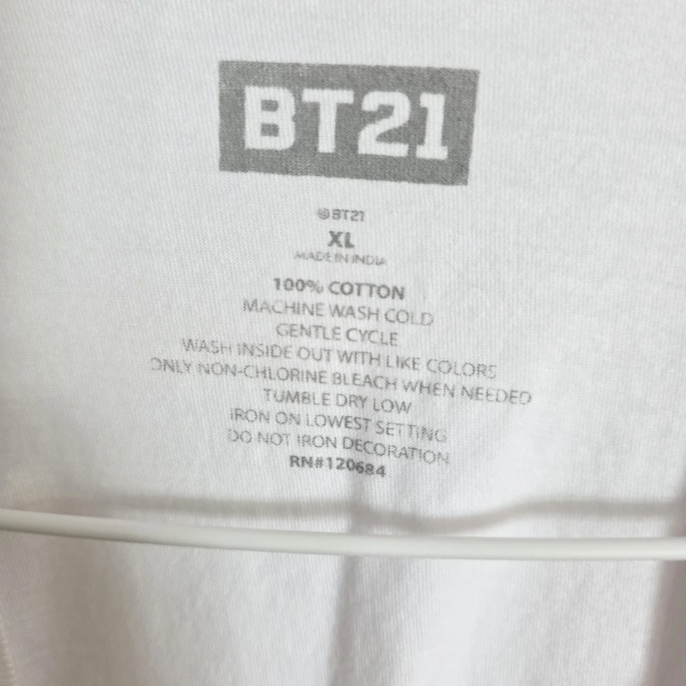 BT21 BTS Shirt Short Sleeve K-Pop Korean Characters Kawaii Y2K - Picture 4 of 4